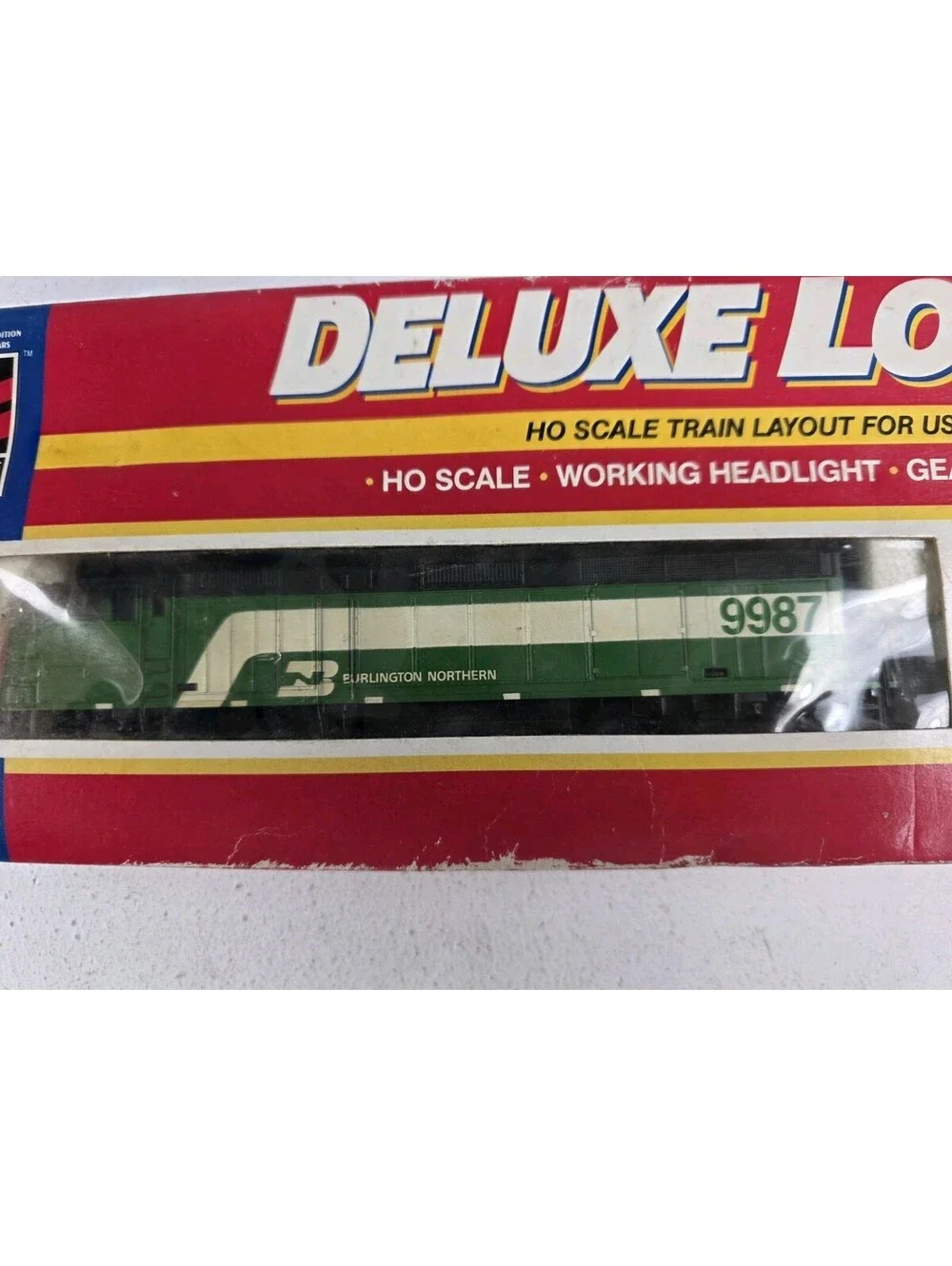 Life-Like HO Deluxe Locomotive & Caboose Burlington Northern 9987 ~ 8675 F40 NOS